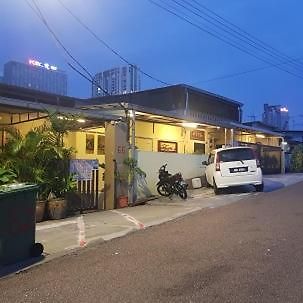 Check Inn Johor Bahru Exterior photo