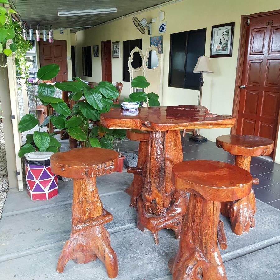Check Inn Johor Bahru Exterior photo